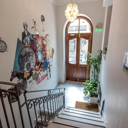 Circus Hostel *